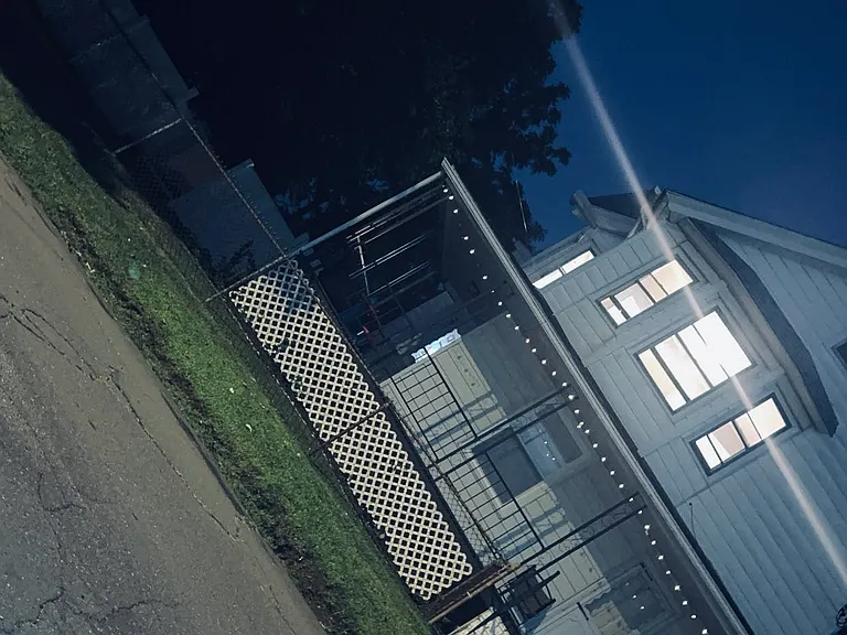 25 Avon Ave — Photo 2