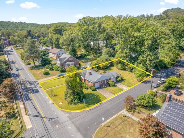 303 Alderman Rd, Charlottesville, VA 22903