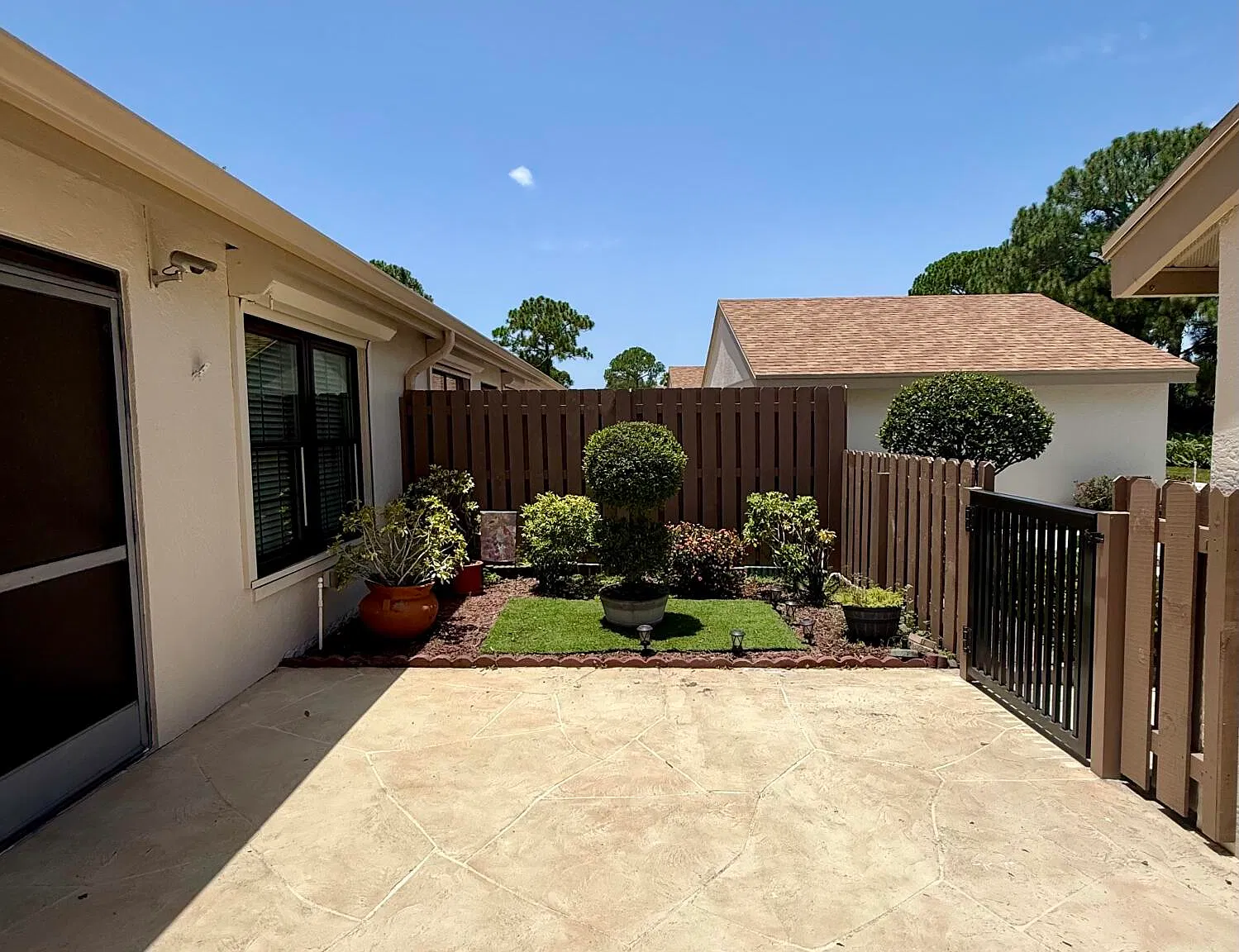 2 bed, 2.0 bath, 1170 sqft, $2,200 — Photo 4