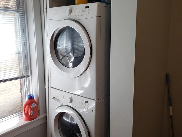 740 W Cornelia Ave #2 — Photo 6