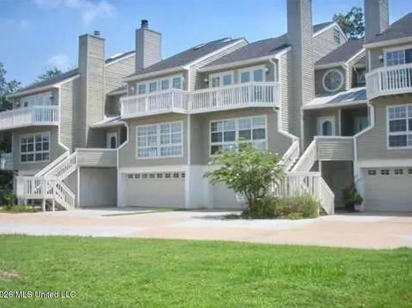 717 Bienville Blvd APT A4, Ocean Springs, MS 39564
