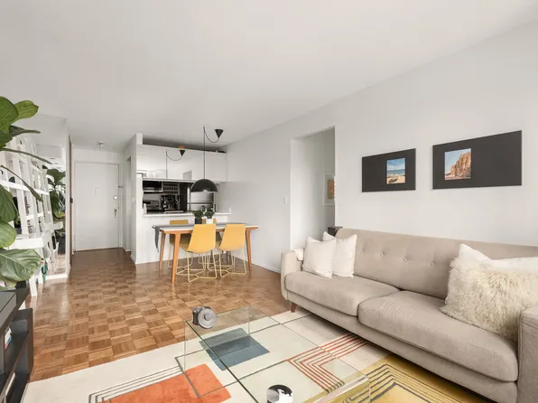 200 Rector Place 32L image 3 of 8