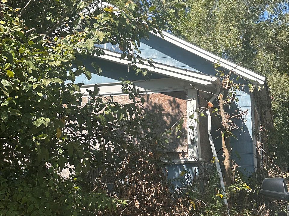 1st image of 2618 Brown St