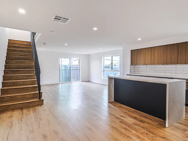6224 Banner Ave — Photo 11