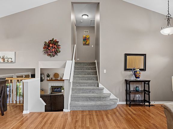 3rd image of 1464 Leeward Ct