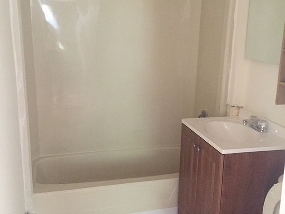 5th image of 16 Longwood Ave