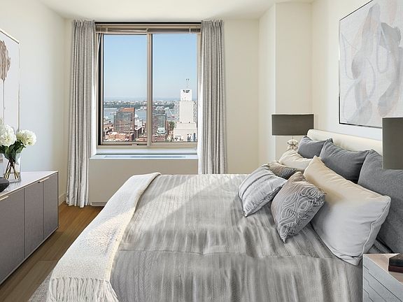 4th image of 260 W 54th St APT 44E