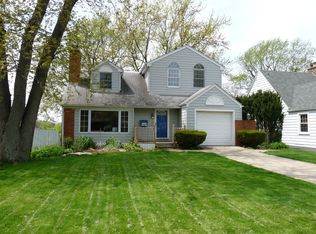 326 S Hagans Ave, Elmhurst, IL 60126