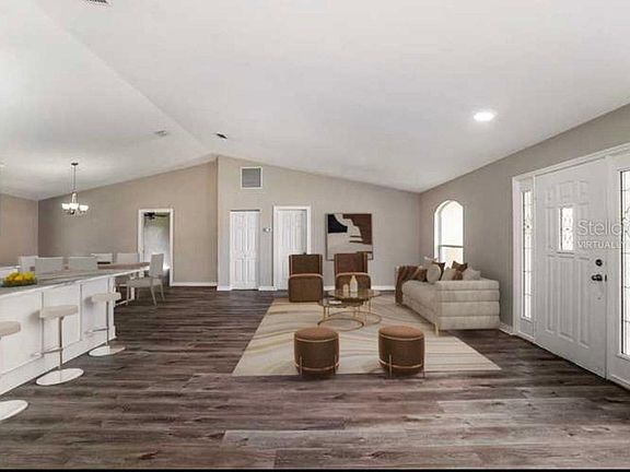 2nd image of 2744 Suncrest Dr