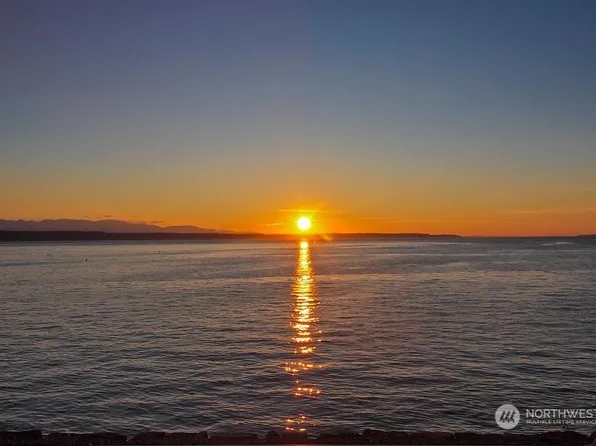 55 Pine Street #206, Edmonds, WA 98020