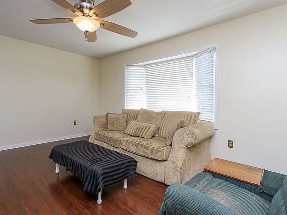 Living Room, View 2