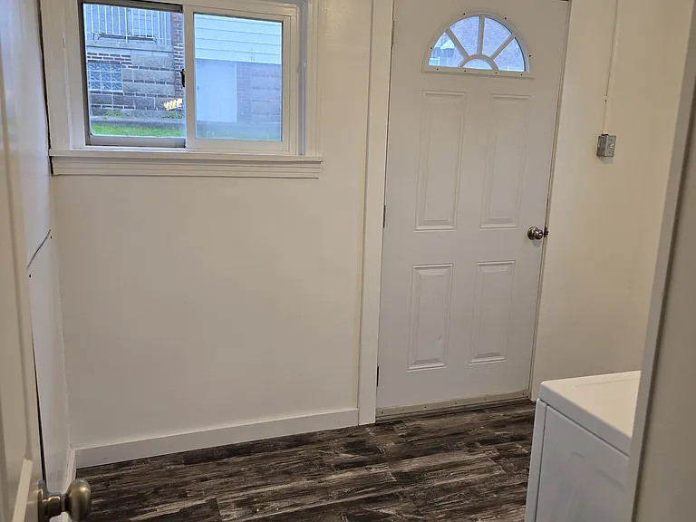525 Grant Ave — Photo 12