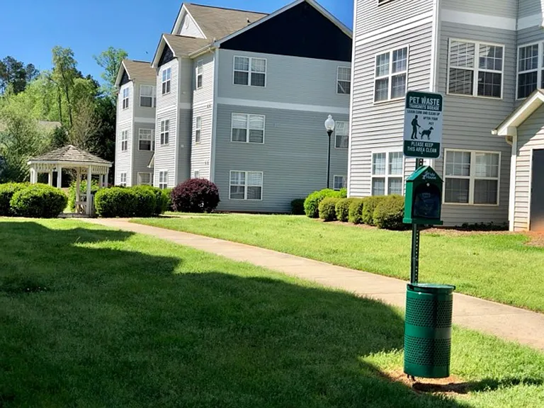 102 University Village Dr #L — Photo 11