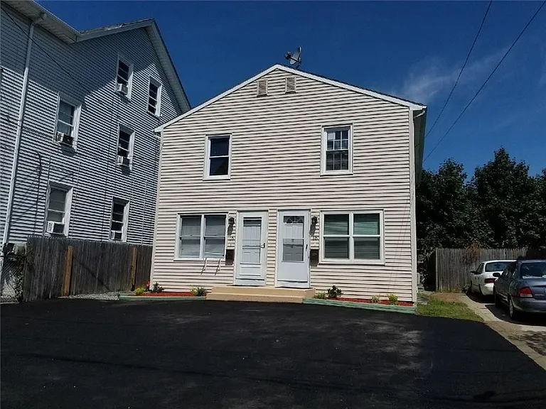 16 Wisdom Ave — Photo 1