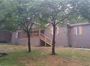 104 Diddle Dr, Hendersonville, TN 37075
