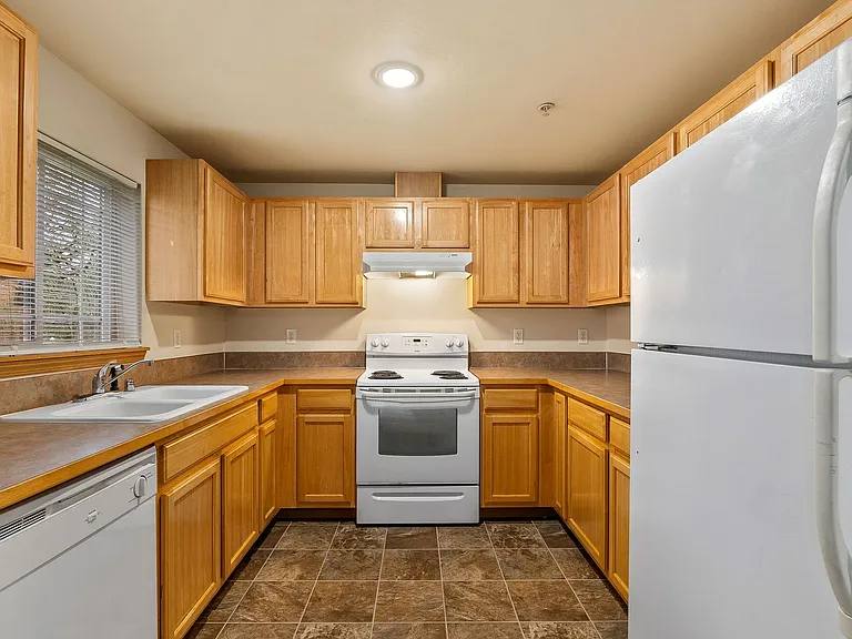 The Perfect Blend of Recreation and Relaxation at Fairway Oaks — Photo 63