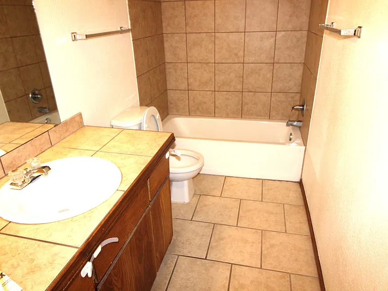 336 Chalmette Dr — Photo 15
