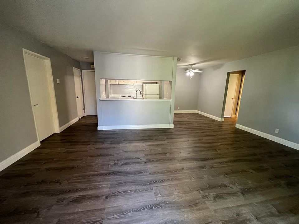 1st image of 303 Ulmer Ct APT 2