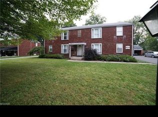 5252 Pine Tree Ln, Youngstown, OH 44512