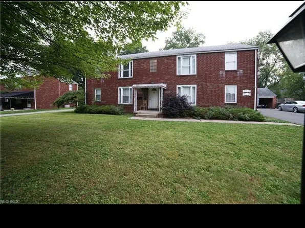 5252 Pine Tree Ln, Youngstown, OH 44512