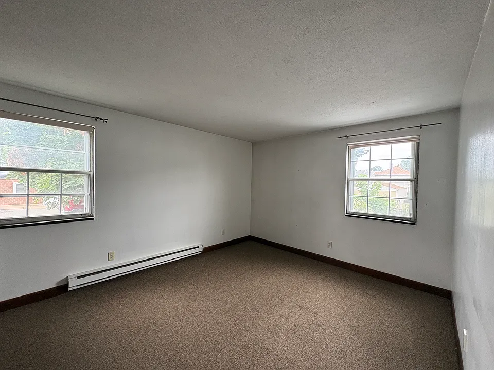 74 Harvard St #4