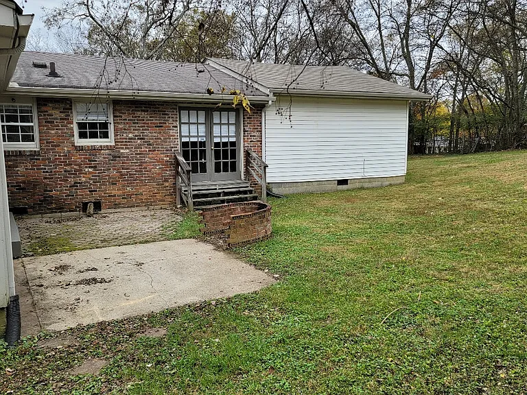 144 Robinhood Cir — Photo 5