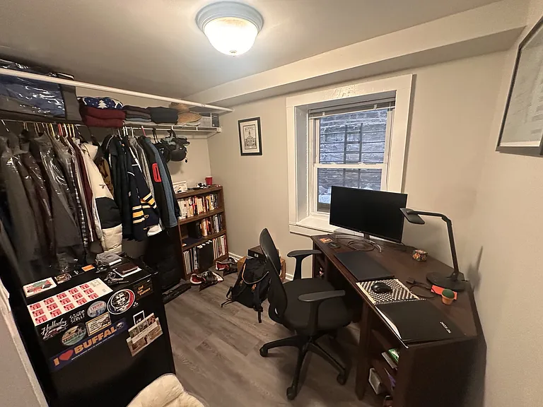 1613 W Pierce Ave #G — Photo 11