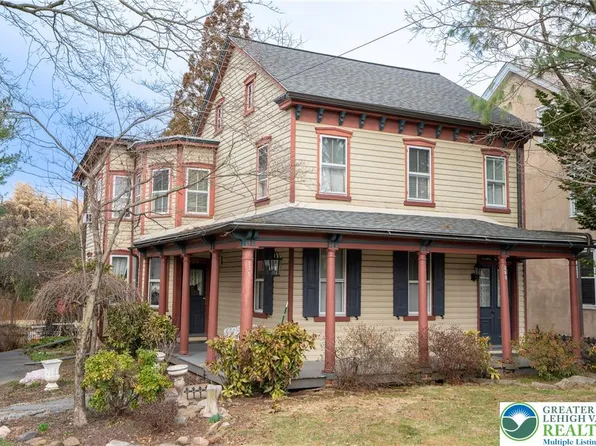 975 Gravel Pike, Palm, PA 18070