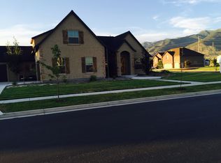 2046 West Commanche Way, Farmington, UT 84025
