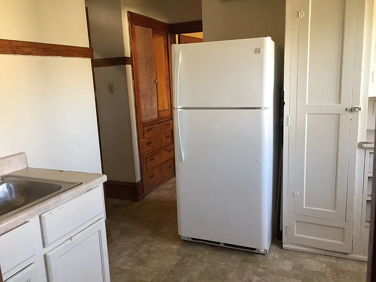 816 W Greenfield Ave — Photo 6