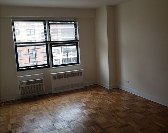 3rd image of 9801 67th Ave #7V