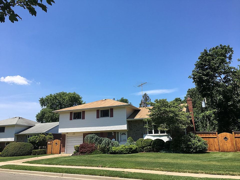 1st image of 115 Briarwood Ln