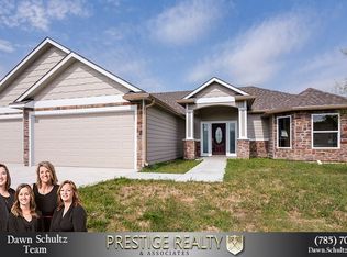 6350 Copperleaf Dr, Wamego, KS 66547