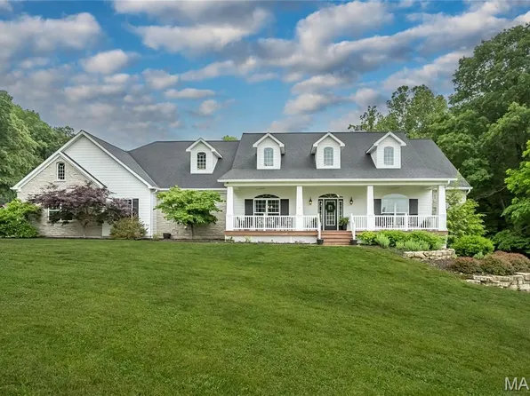 18466 Hencken Valley Estates Dr, Pacific, MO 63069