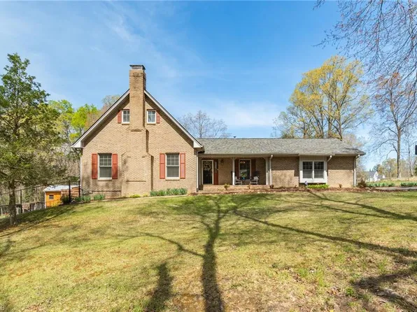 2746 Moss Creek Loop, Elon, NC 27244