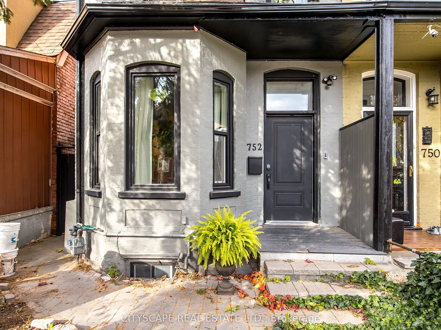 2 bed, $2,700 — Photo 2