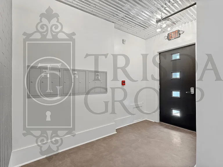 160 Southern Ave — Photo 100