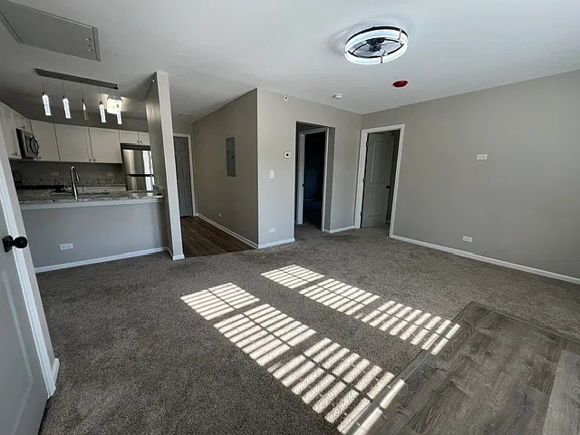 2 bed, 772 sqft, $1,695 — Photo 1