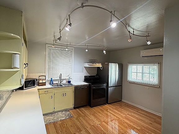 5th image of 226 13th St