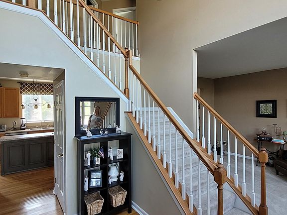 3rd image of 6485 Hughes Glen Ct