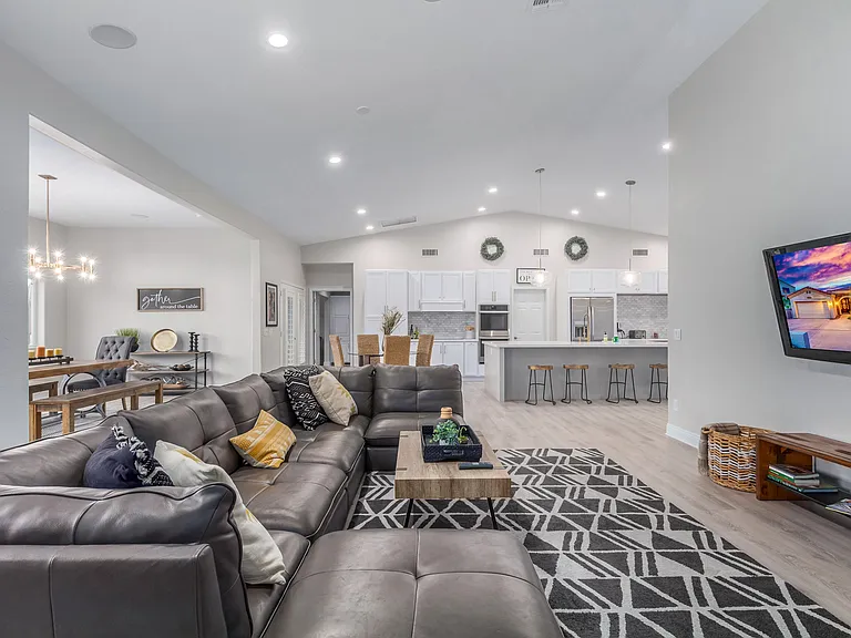 10829 N Pinto Dr — Photo 7