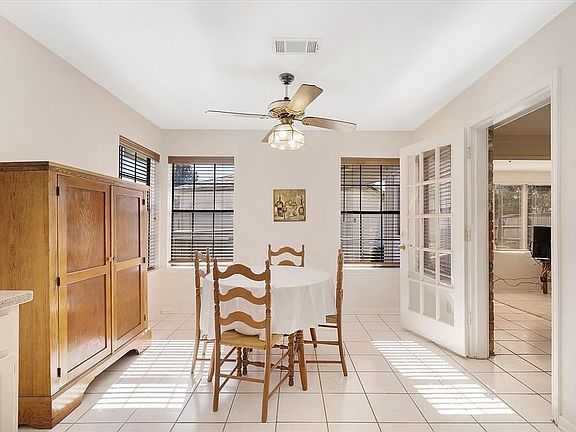 5th image of 2710 Pineleaf Dr