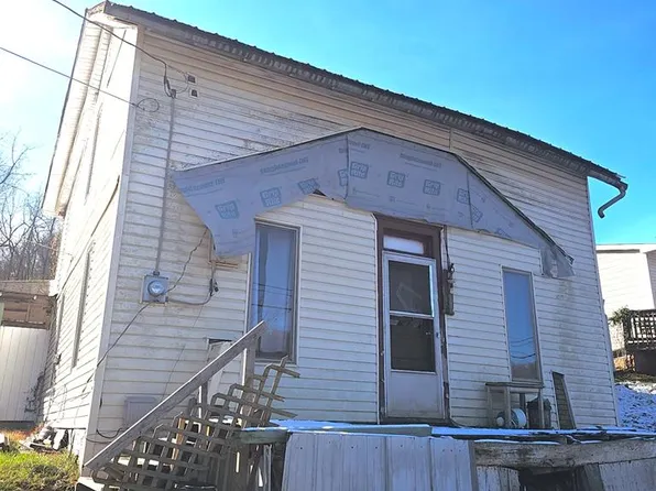 613 East Myles Avenue, Pennsboro, WV 26145