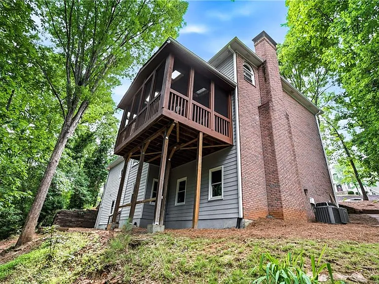5525 Hampstead Way — Photo 49