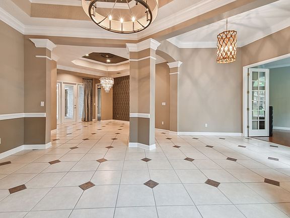 5th image of 1531 Saint Edmunds Pl