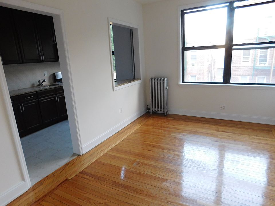 1st image of 3114 35th St APT 2F
