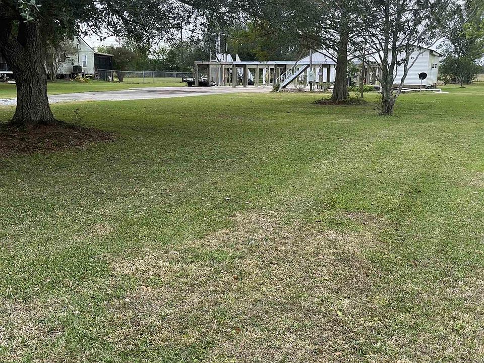 2nd image of 890 Aragon Rd