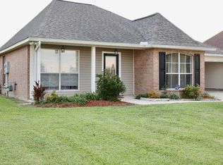 40427 Fitzgerald Dr, Darrow, LA 70725