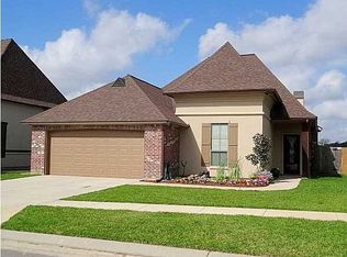 202 Bayou Parc Dr, Youngsville, LA 70592