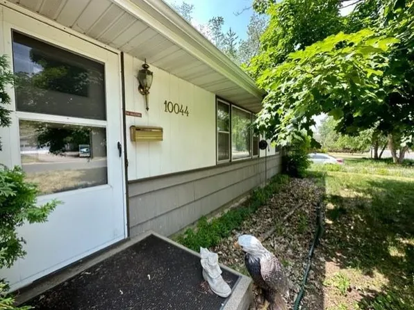 10044 Wentworth Ave S, Bloomington, MN 55420